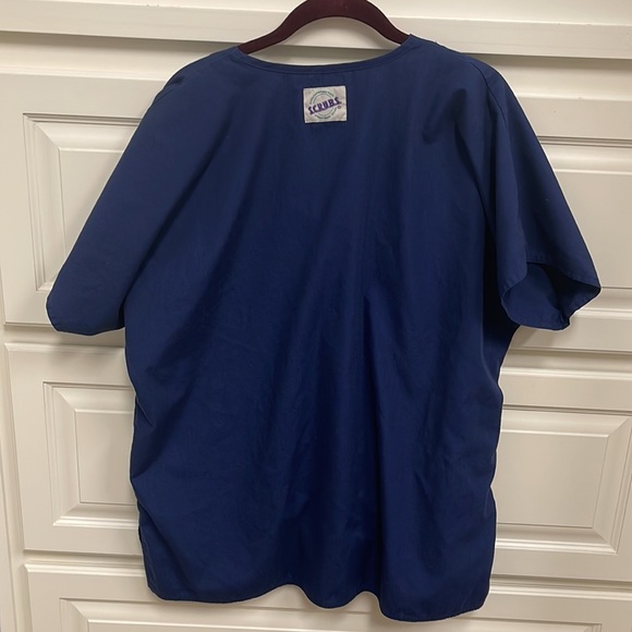 S.C.R.U.B.S. Navy blue size large scrub top - Picture 2 of 3